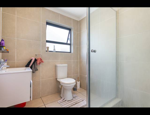 1 BEDROOM APARTMENT FOR SALE IN SANDOWN
